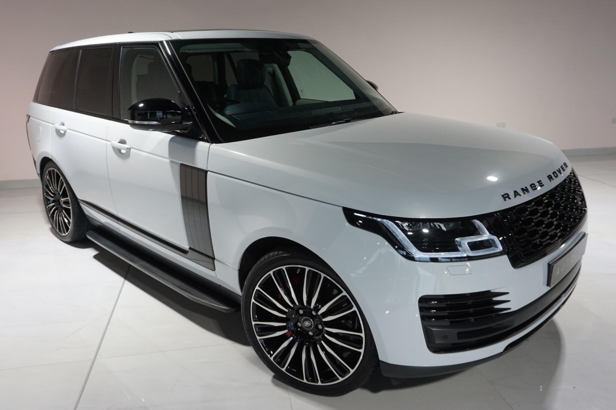 Land Rover Range Rover 2.0 P400e 13.1kWh Vogue SUV 5dr Petrol Plug-in Hybrid Auto 4WD Euro 6 (s/s) (404 ps)